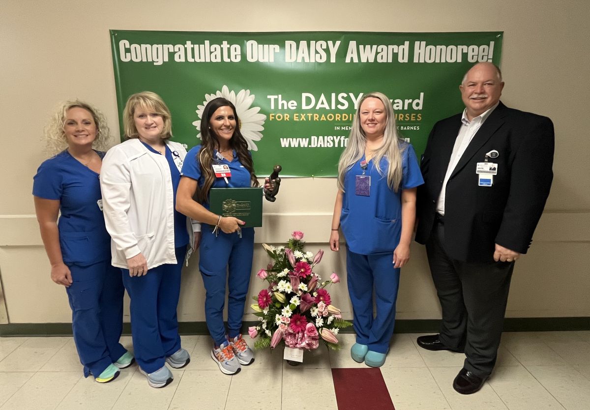 Extraordinary Icu Nurse Recognized At Logan Regional Medical Center